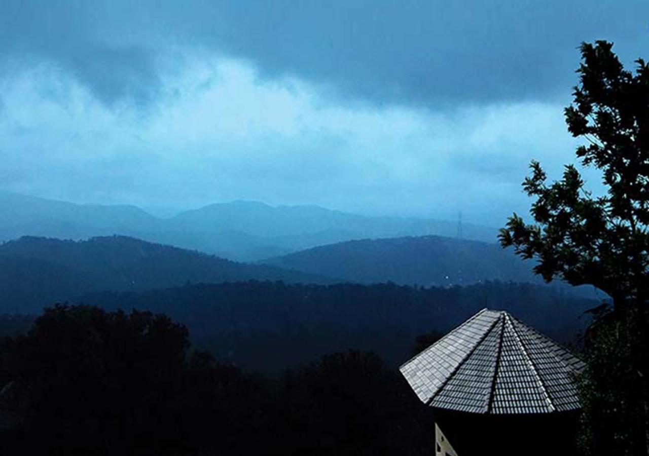 Poetree Thekkady Hotel Exterior foto